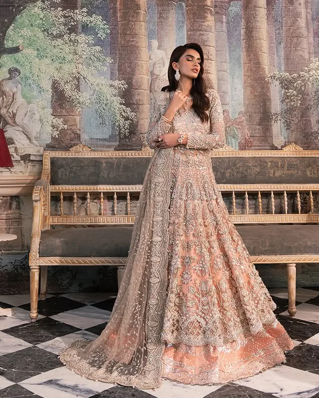 Pakistani Wedding Dress in Bridal Gown Lehenga Style 3