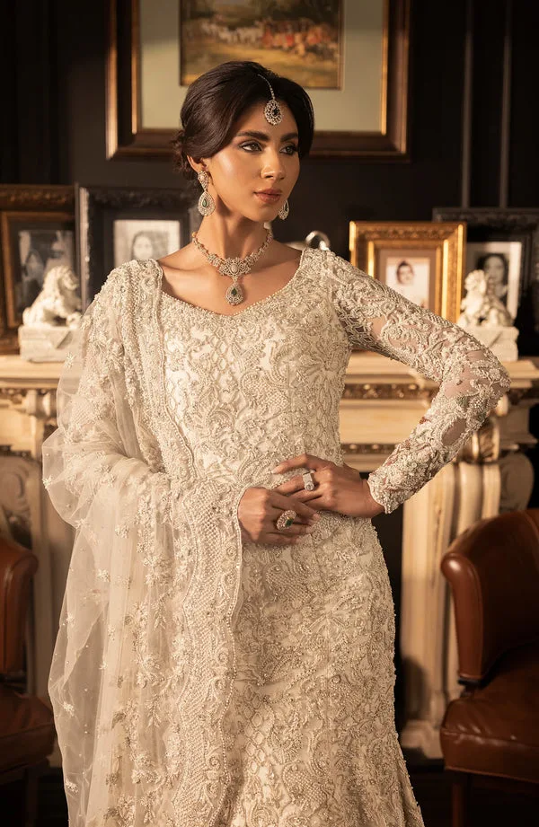 Pakistani Bridal Dress in Mermaid Gown and Veil Style 2